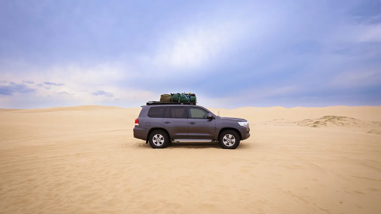 Coche de alquiler y vacaciones: Normas para la operación retorno. Foto freepik.